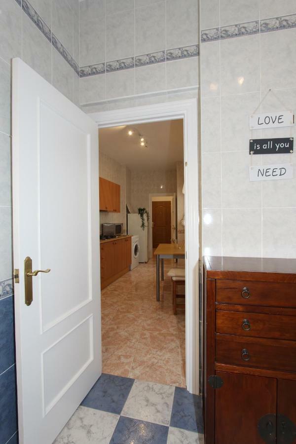 Apartamento Ollerías Málaga Exterior foto