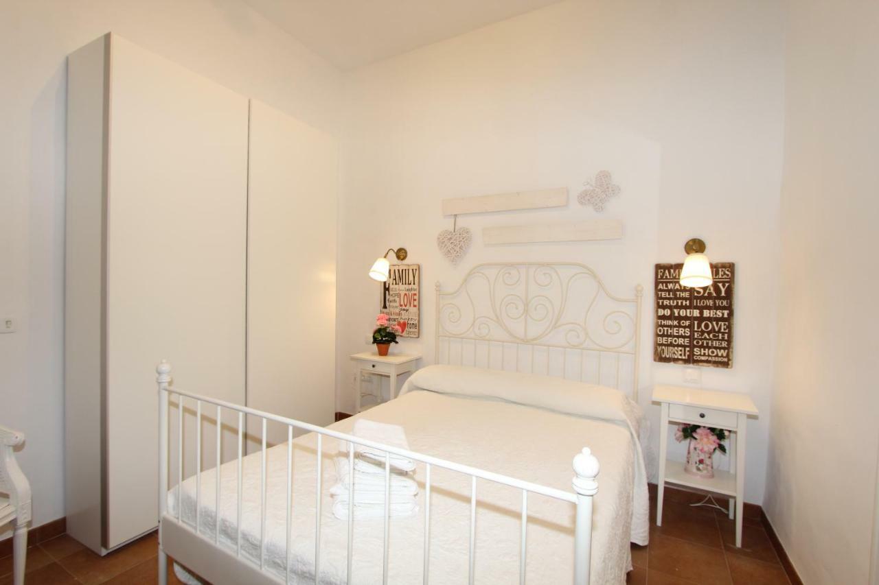 Apartamento Ollerías Málaga Exterior foto